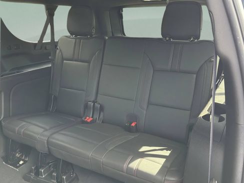 Used 2023 Chevrolet Suburban RST RWD image 31