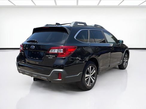 Used 2019 Subaru Outback 3.6R Limited AWD/4WD image 4