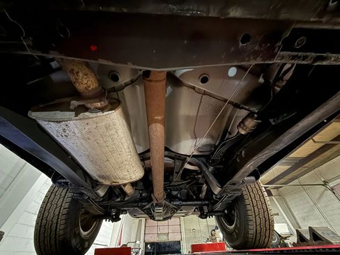 Used 1994 Chevrolet S10 Pickup 4WD 4-Door image 71