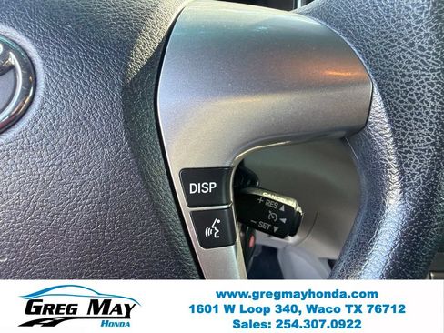 Used 2012 Toyota Highlander FWD w/ Tech Pkg image 18