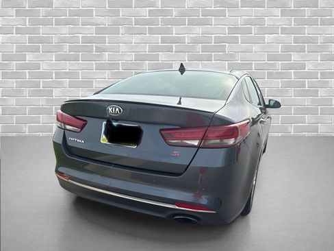 Used 2018 Kia Optima S FWD image 2