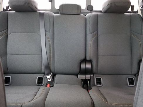 New 2025 Jeep Gladiator Sport image 37