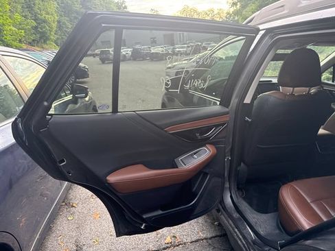 Used 2022 Subaru Outback Touring AWD/4WD image 15