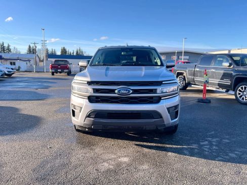 Used 2024 Ford Expedition Max XLT image 29
