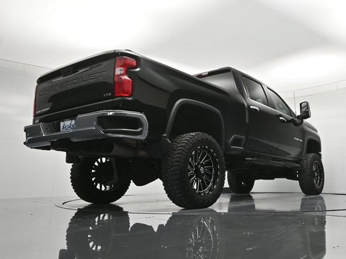 Used 2023 Chevrolet Silverado 2500 LTZ AWD/4WD image 42