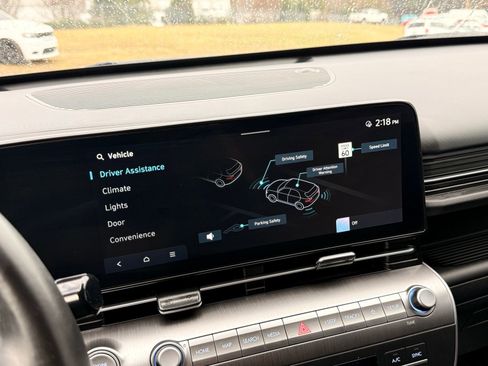 Used 2024 Hyundai Kona SEL image 13