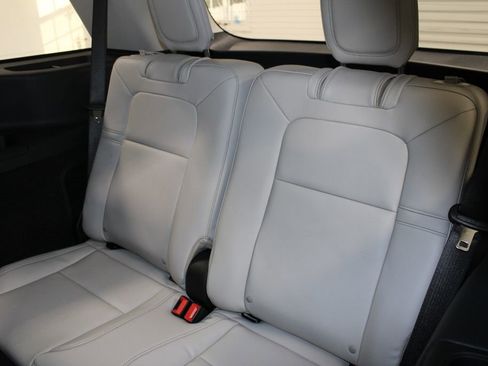 New 2026 Lincoln Aviator 2WD w/ Jet Appearance Package image 26