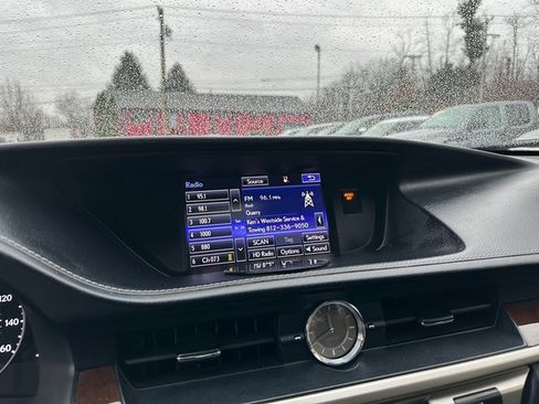 Used 2015 Lexus ES 350 w/ Luxury Package FWD image 17