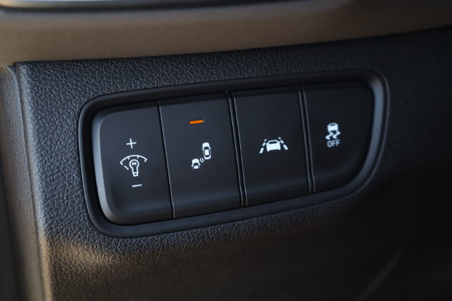 Used 2020 Hyundai Santa Fe SEL FWD image 10