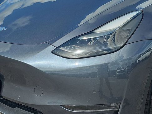 Used 2022 Tesla Model Y Performance AWD/4WD image 36