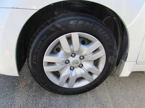 Used 2010 Nissan Altima 2.5 S FWD image 23
