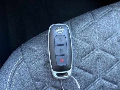 Used 2025 Nissan Kicks SV image 18