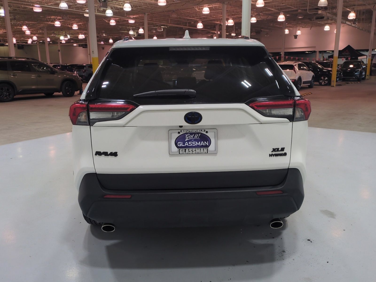 Used 2024 Toyota RAV4 XLE AWD/4WD image 5