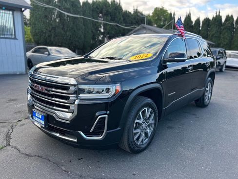 Used 2022 GMC Acadia SLE w/ Driver Convenience Package FWD image 4
