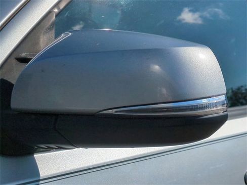 Used 2019 Toyota Tacoma TRD Sport image 12