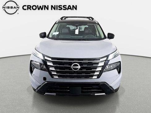 New 2026 Nissan Rogue Platinum image 2