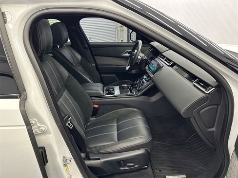 Used 2018 Land Rover Range Rover Velar R-Dynamic SE image 15