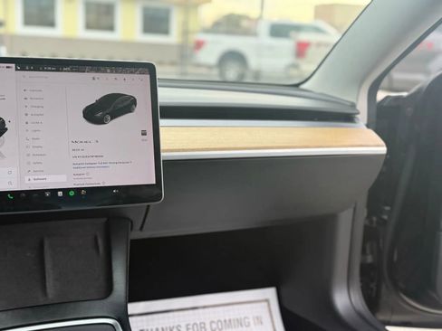 Used 2022 Tesla Model 3 Standard Range image 22