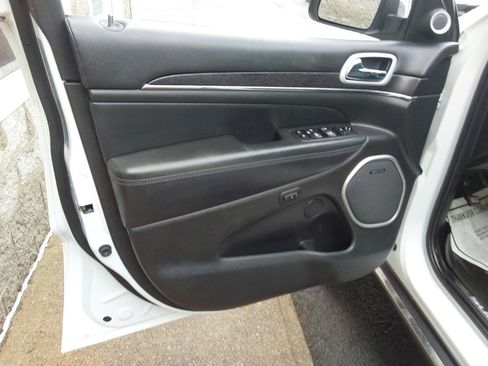 Used 2020 Jeep Grand Cherokee Summit image 13