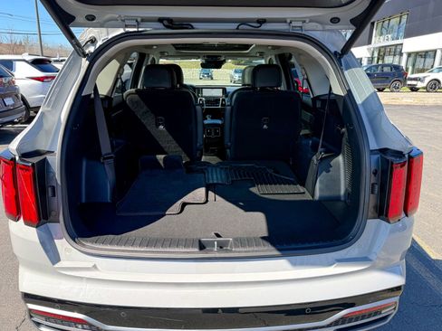Used 2023 Kia Sorento SX image 42