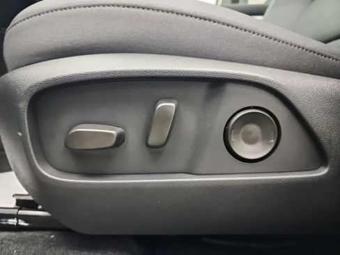 Used 2026 GMC Terrain Denali w/ LPO, Black Badging Package image 30