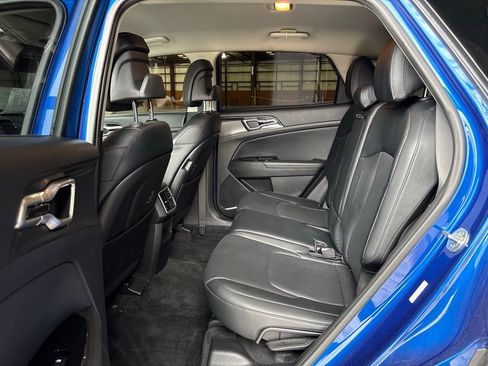 Used 2023 Kia Sportage EX image 41