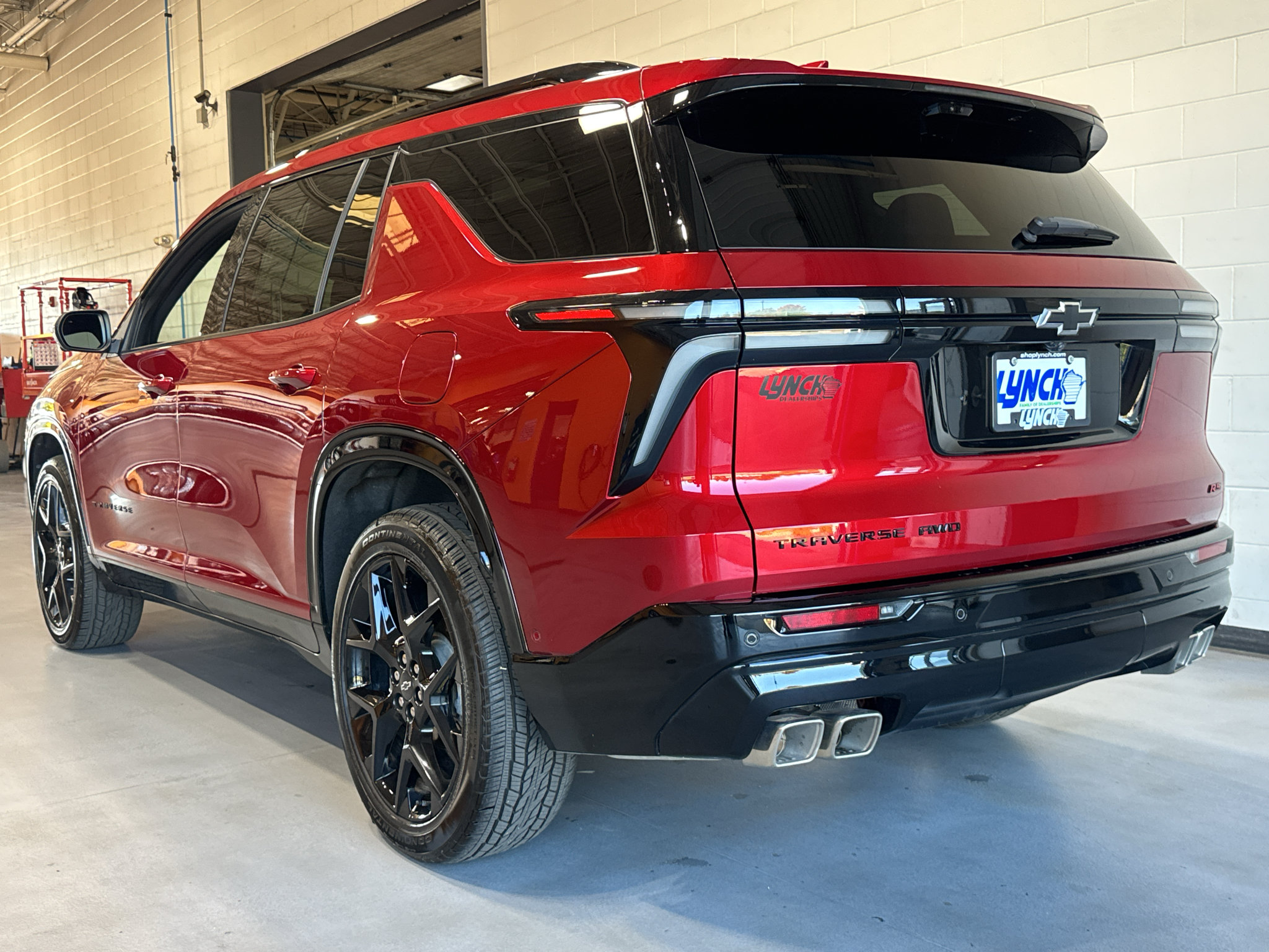 Used 2026 Chevrolet Traverse RS AWD/4WD image 3