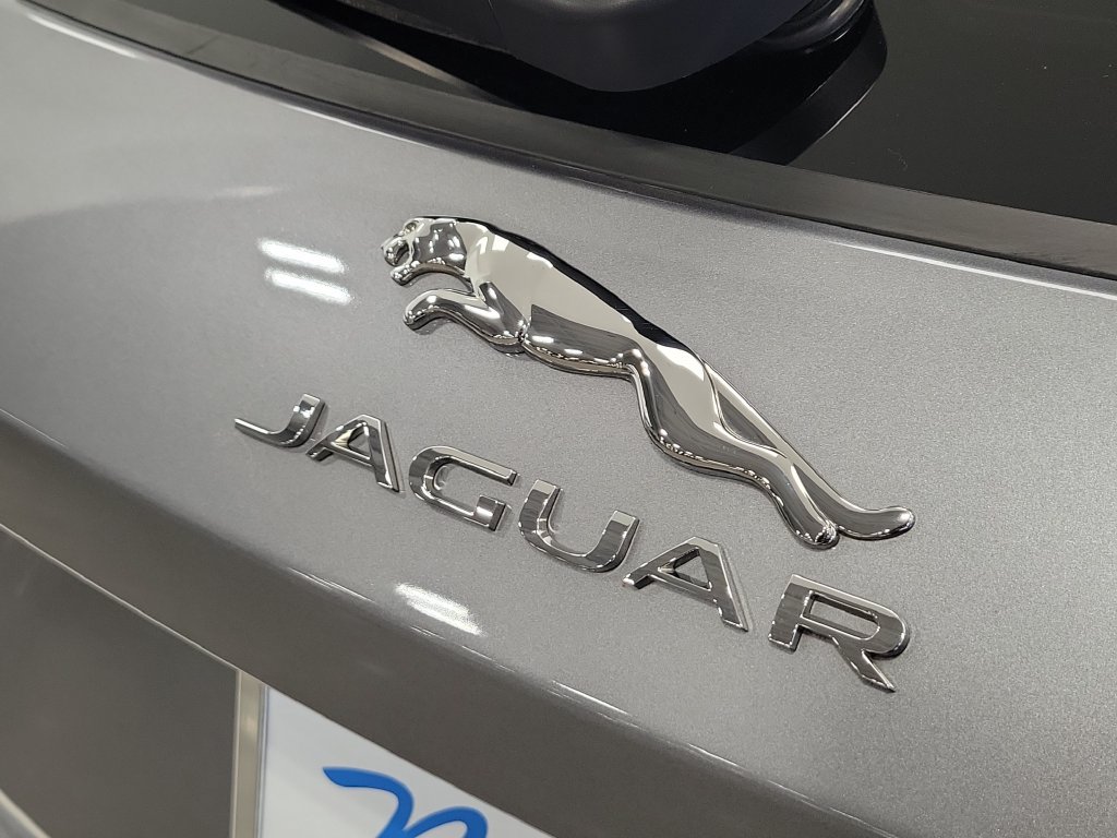 Used 2024 Jaguar F-PACE R-Dynamic S AWD/4WD image 7