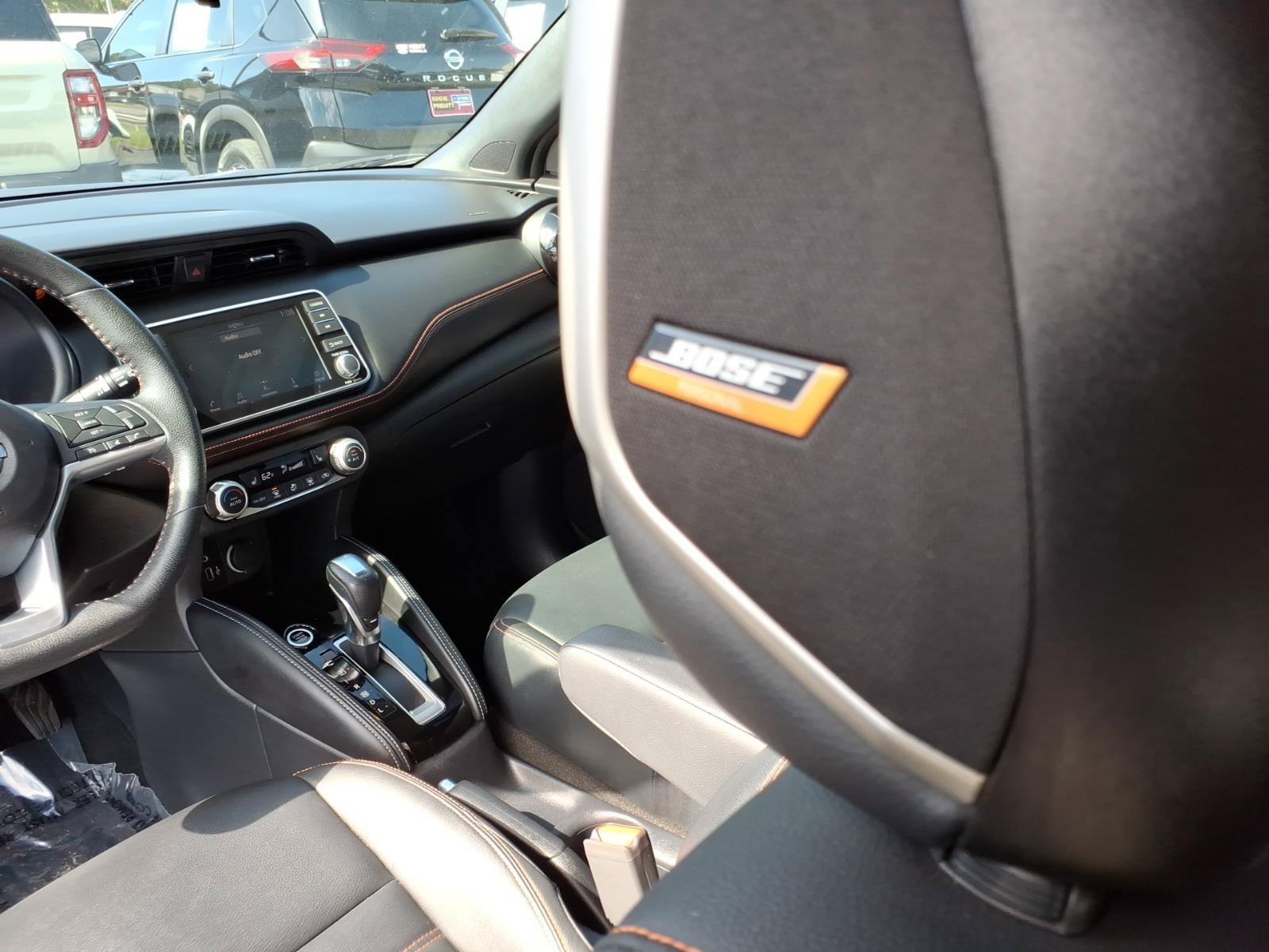 Used 2019 Nissan Kicks SR w/ SR Premium Package FWD image 12