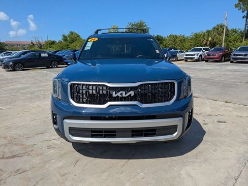 Used 2024 Kia Telluride EX w/ EX Captain's Chair Package AWD/4WD image 3