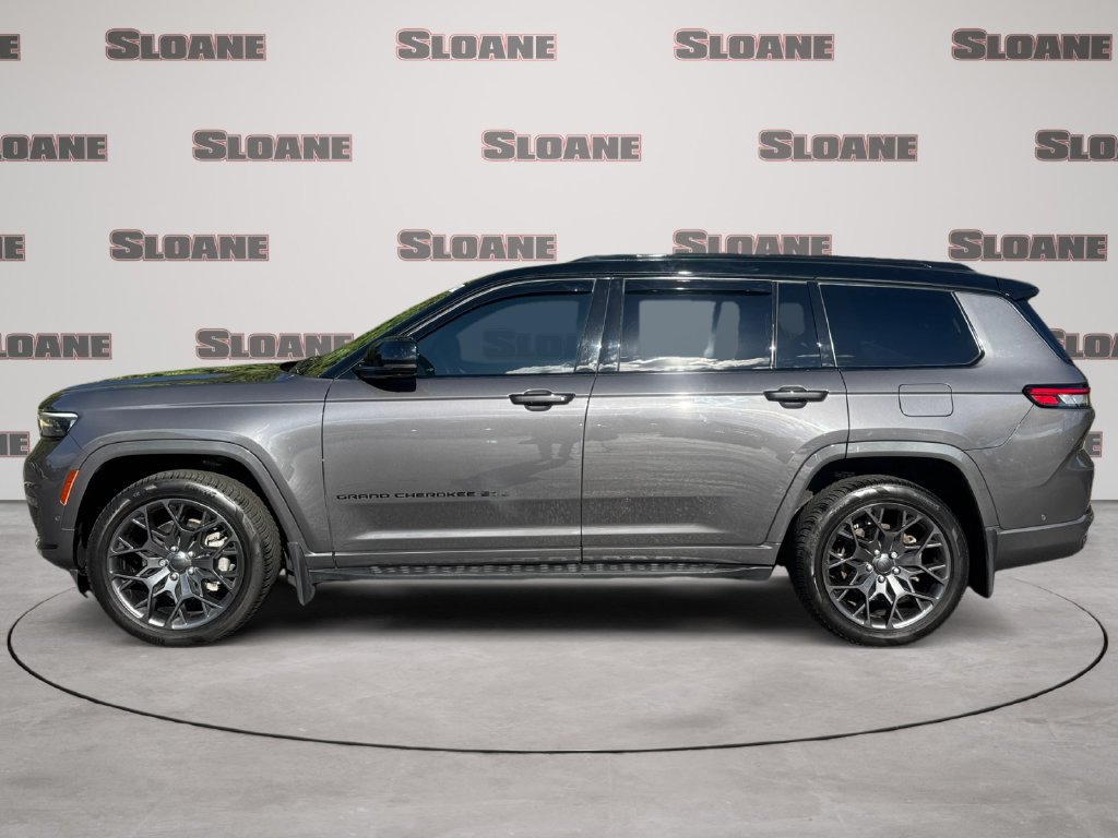 Used 2023 Jeep Grand Cherokee L Summit AWD/4WD image 2