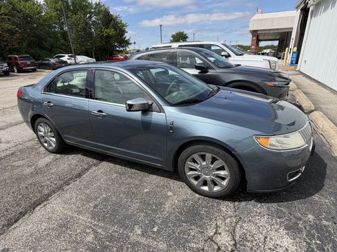 Used 2012 Lincoln MKZ FWD image 2