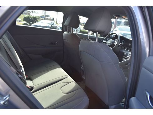 Used 2024 Hyundai Elantra SEL image 14