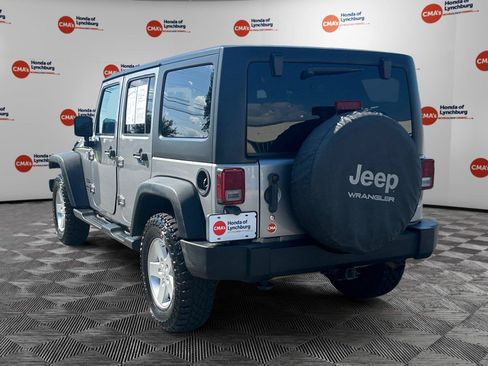 Used 2018 Jeep Wrangler Unlimited Sport S AWD/4WD image 3