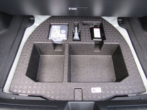 Used 2025 Honda Civic Sport image 34