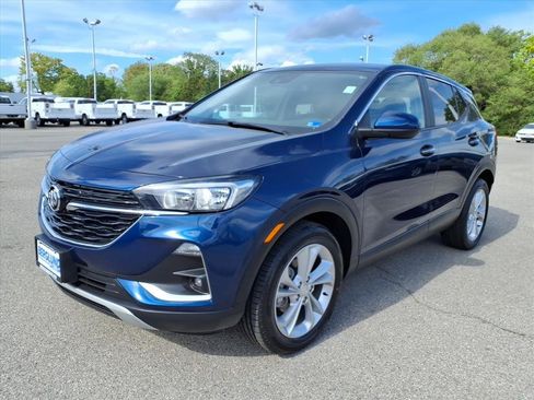 Used 2023 Buick Encore GX Preferred w/ Cold Weather Comfort Package FWD image 8