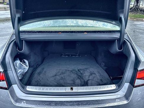 Used 2025 Genesis G90 3.5T AWD/4WD image 25