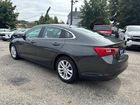 Used 2017 Chevrolet Malibu LT FWD image 3