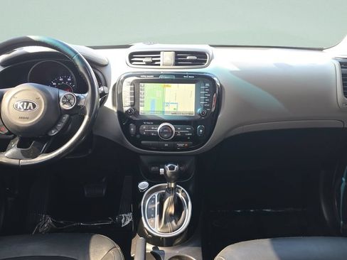 Used 2016 Kia Soul + w/ Primo Package FWD image 12