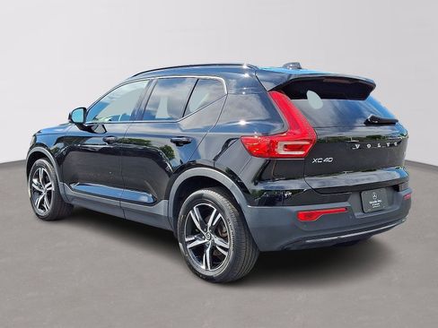 Used 2023 Volvo XC40 B5 Plus w/ Climate Package AWD/4WD image 6