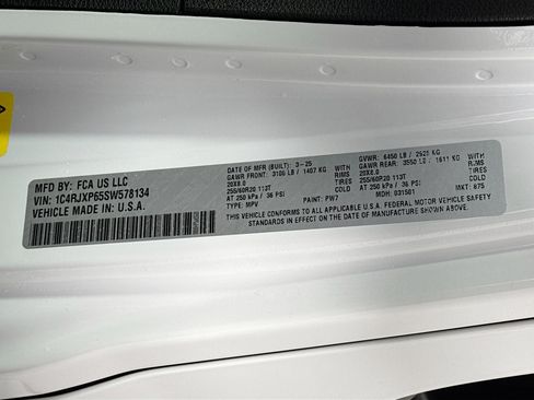 Used 2025 Jeep Wrangler Unlimited Sahara image 29