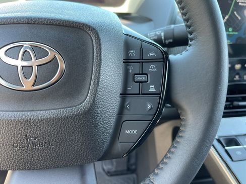 Used 2023 Toyota bZ4X XLE image 18