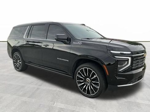 Used 2025 Chevrolet Suburban High Country AWD/4WD image 2