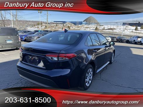 Used 2023 Toyota Corolla LE w/ Carpet Mat Package (TMS) image 5