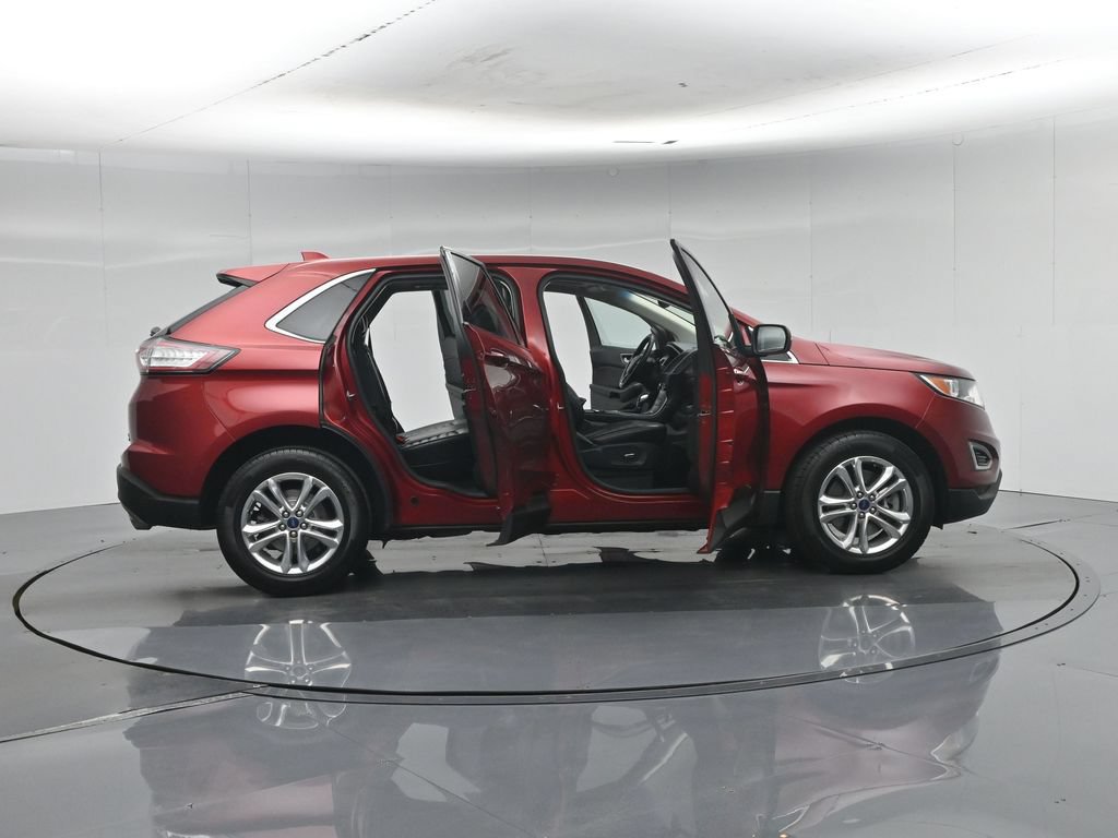 Used 2017 Ford Edge SEL w/ Equipment Group 201A AWD/4WD image 5