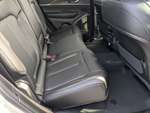 New 2026 Jeep Grand Cherokee Limited image 30