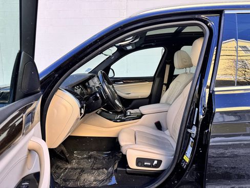 Used 2019 BMW X3 xDrive30i w/ Premium Package image 11
