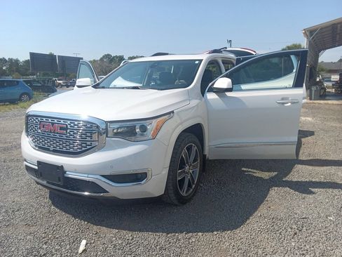 Used 2019 GMC Acadia Denali w/ Technology Package AWD/4WD image 10