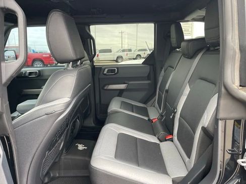 Used 2023 Ford Bronco Black Diamond image 18