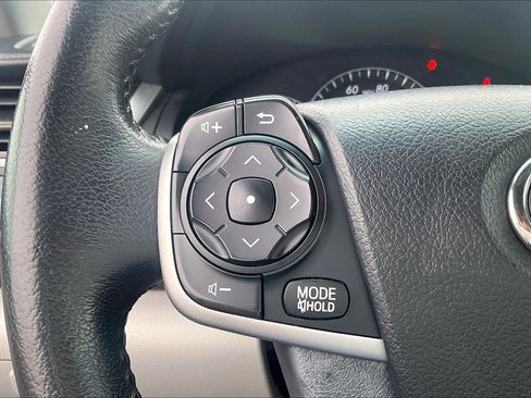 Used 2014 Toyota Camry XLE w/ Leather Package image 21